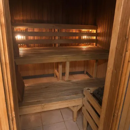 Skyline With Free Swimming Pool, Sauna, Gym